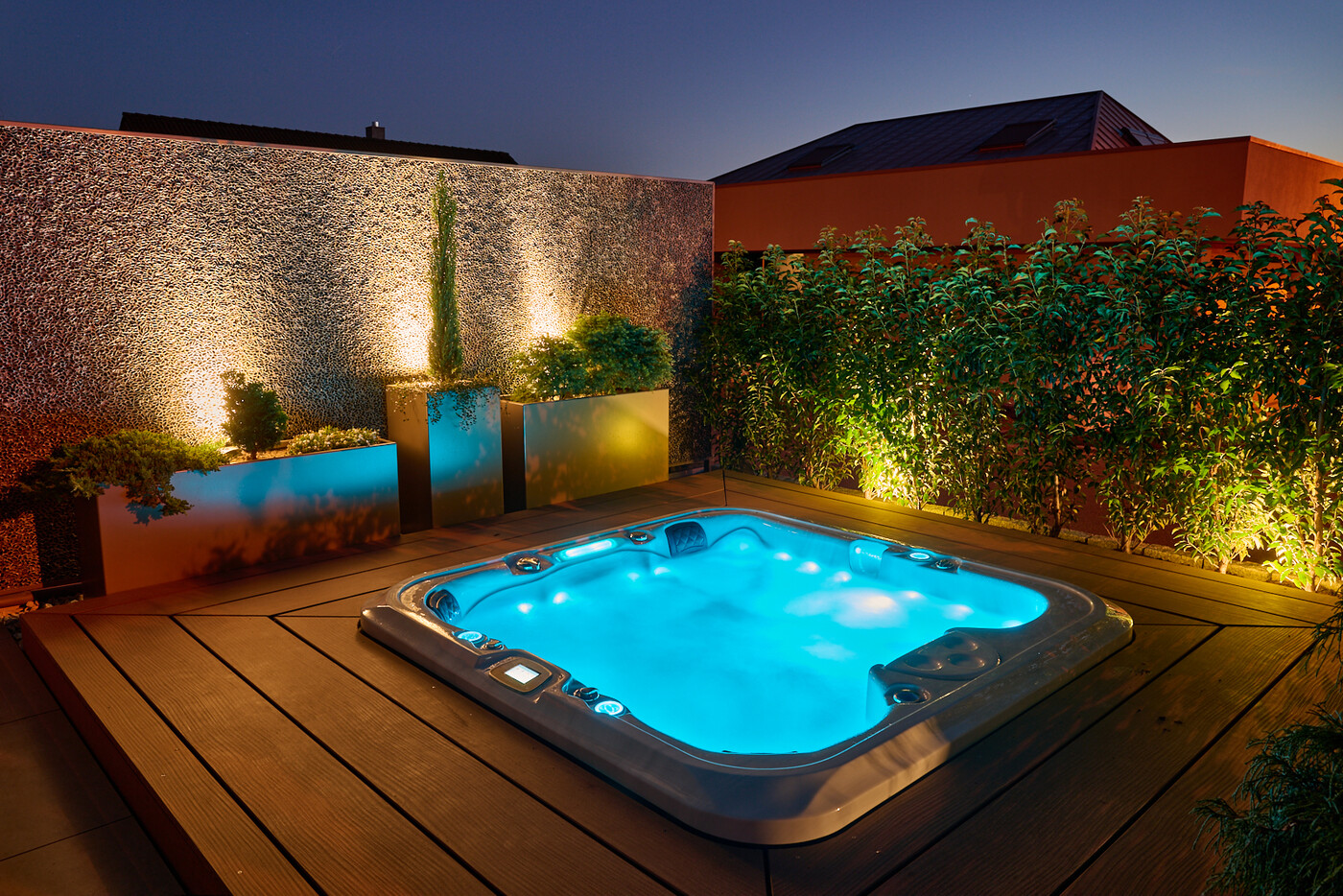 sichtschutz_f_r_den_garten-pool_umrandung-lampen_im_garten-sichtschutz_garten_pflanzen-pflanzen_als_sichtschutz-Ehmann-Gartengestaltung-0040