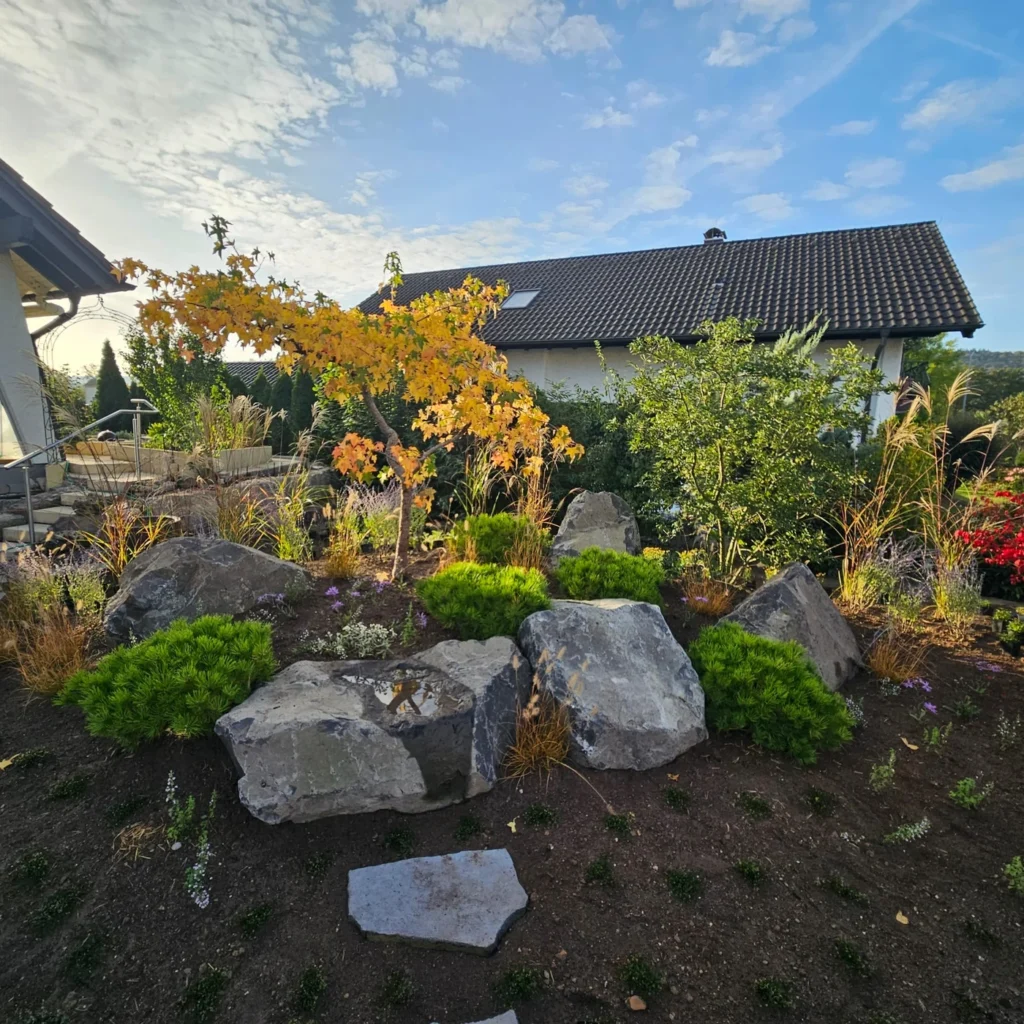 natur_stein-garten_landschafts_bauer-gestaltung_garten-baum_pflege-natursteine_f_r_gartenweg-Ehmann-Gartengestaltung-0032